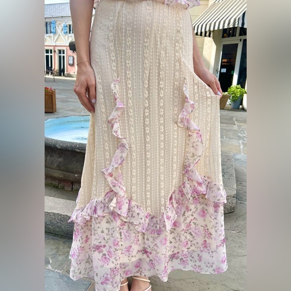 Bluivy Dresses & Skirts - Bluivy Cream and Pink Floral Maxi Skirt